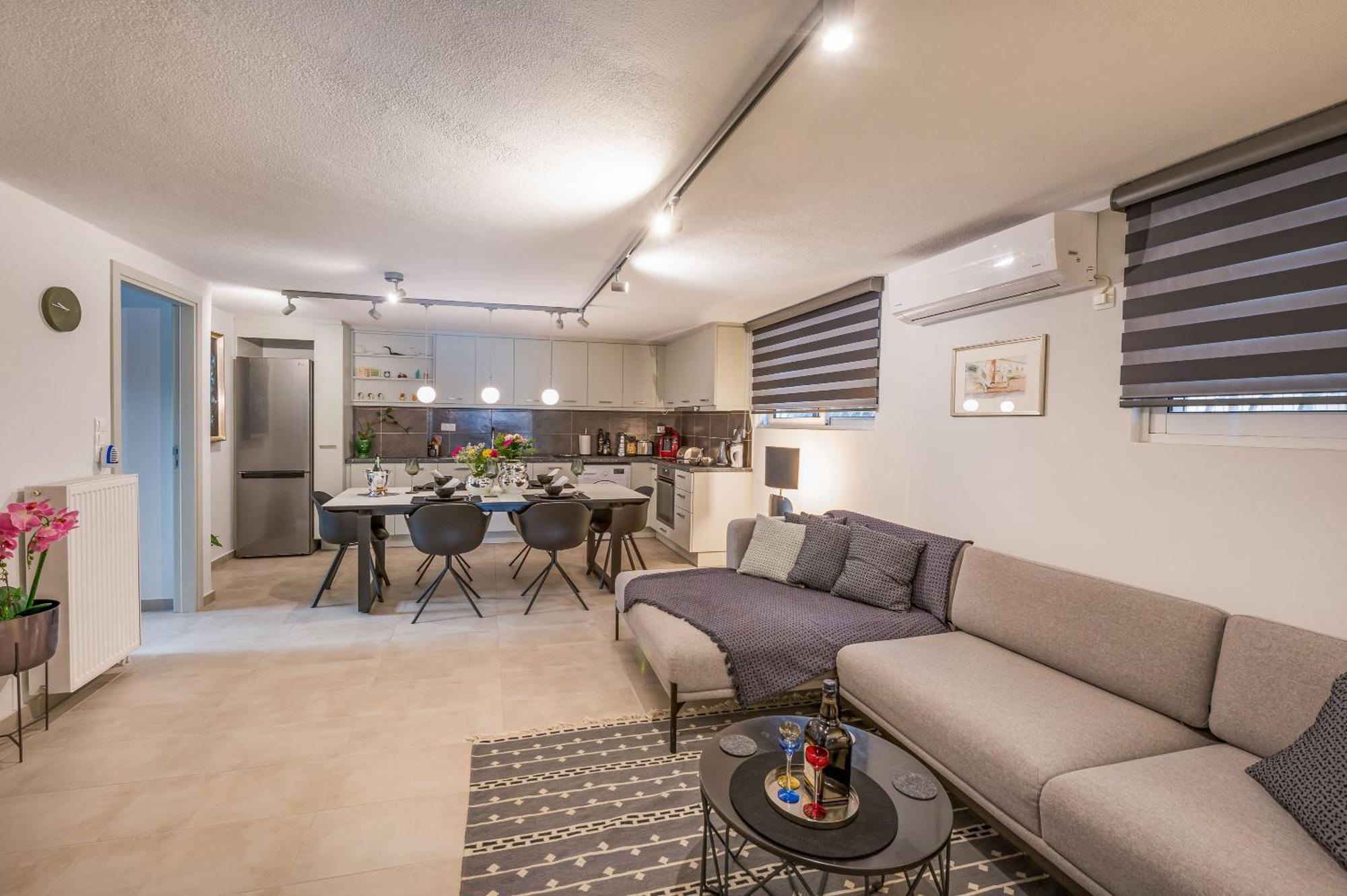 Glyfada'S Cosy Apartments Atenas Exterior foto
