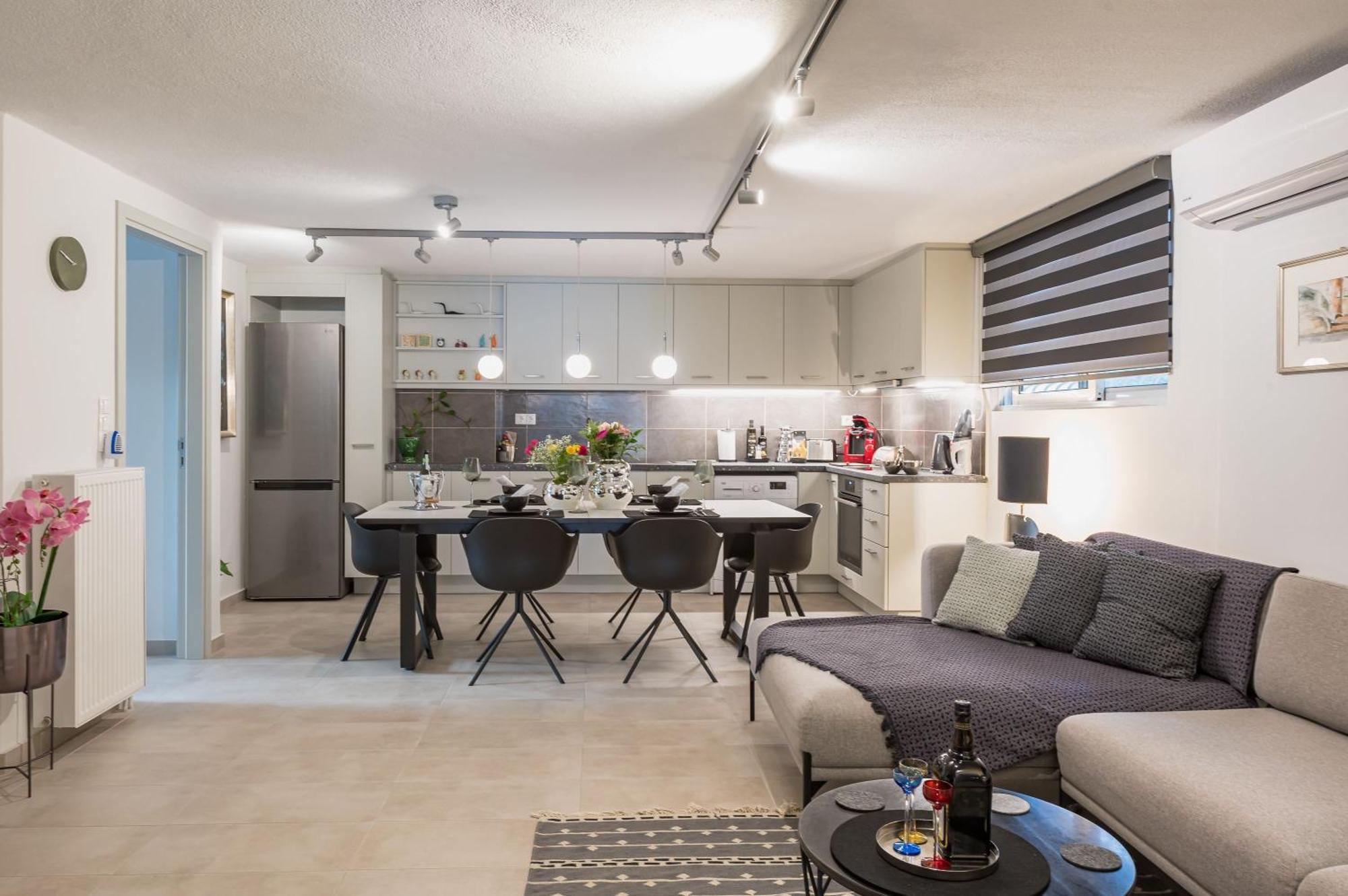 Glyfada'S Cosy Apartments Atenas Exterior foto